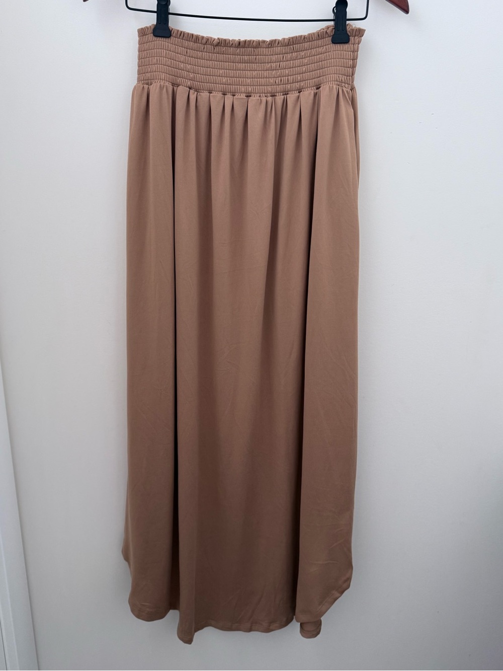 ninexis Fluid Suede Feel Midi Skirt Camel Beige Size Medium - Picture 2 of 8